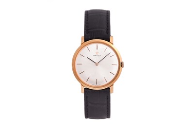 Lot 133 - A MEN'S OMEGA GOLD PLATED MANUAL WRISTWATCH.