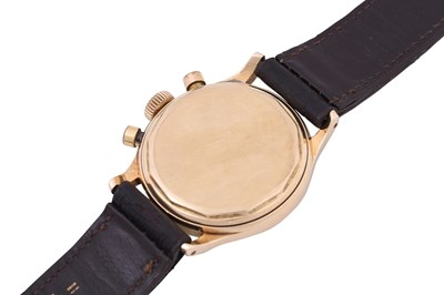 Lot 46 - A MEN'S UNIVERSAL GENEVE 14K YELLOW GOLD MANUAL CHRONOGRAPH WRISTWATCH.