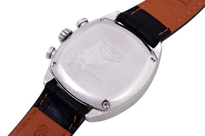 Lot 42 - A MEN'S TAG HEUER STAINLESS STEEL AUTOMATIC CHRONOGRAPH WRISTWATCH.