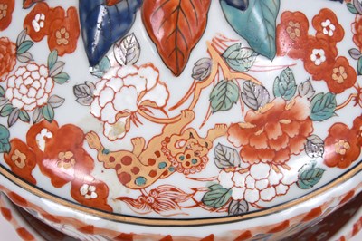 Lot 458 - A PAIR OF IMARI TUREENS, COVERS AND STANDS
