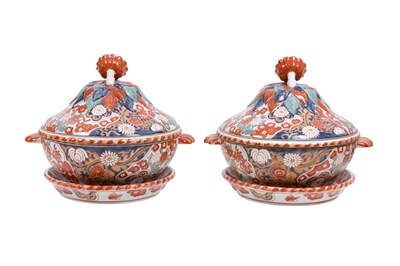 Lot 458 - A PAIR OF IMARI TUREENS, COVERS AND STANDS