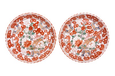 Lot 458 - A PAIR OF IMARI TUREENS, COVERS AND STANDS