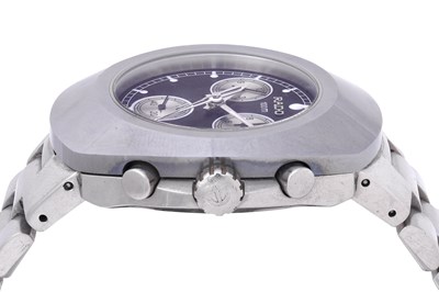 Lot 54 - A MEN'S RADO STAINLESS STEEL QUARTZ BRACELET WATCH