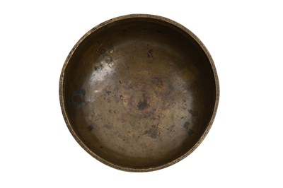 Lot 192 - A SILVER-INLAID VENETO-SARACENIC BRASS BOWL