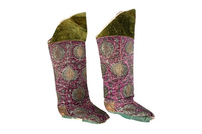 Lot 90 - λ A PAIR OF CEREMONIAL FEMALE UZBEK BOOTS (MAHSI)