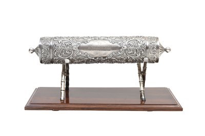 Lot 173 - A COMMEMORATIVE ANGLO-INDIAN SILVER SCROLL AND HANDKERCHIEF FROM THE BURMAH OIL COMPANY