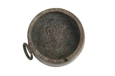Lot 250 - AN ENGRAVED BRASS MEASURING CUP WITH A SPHINX