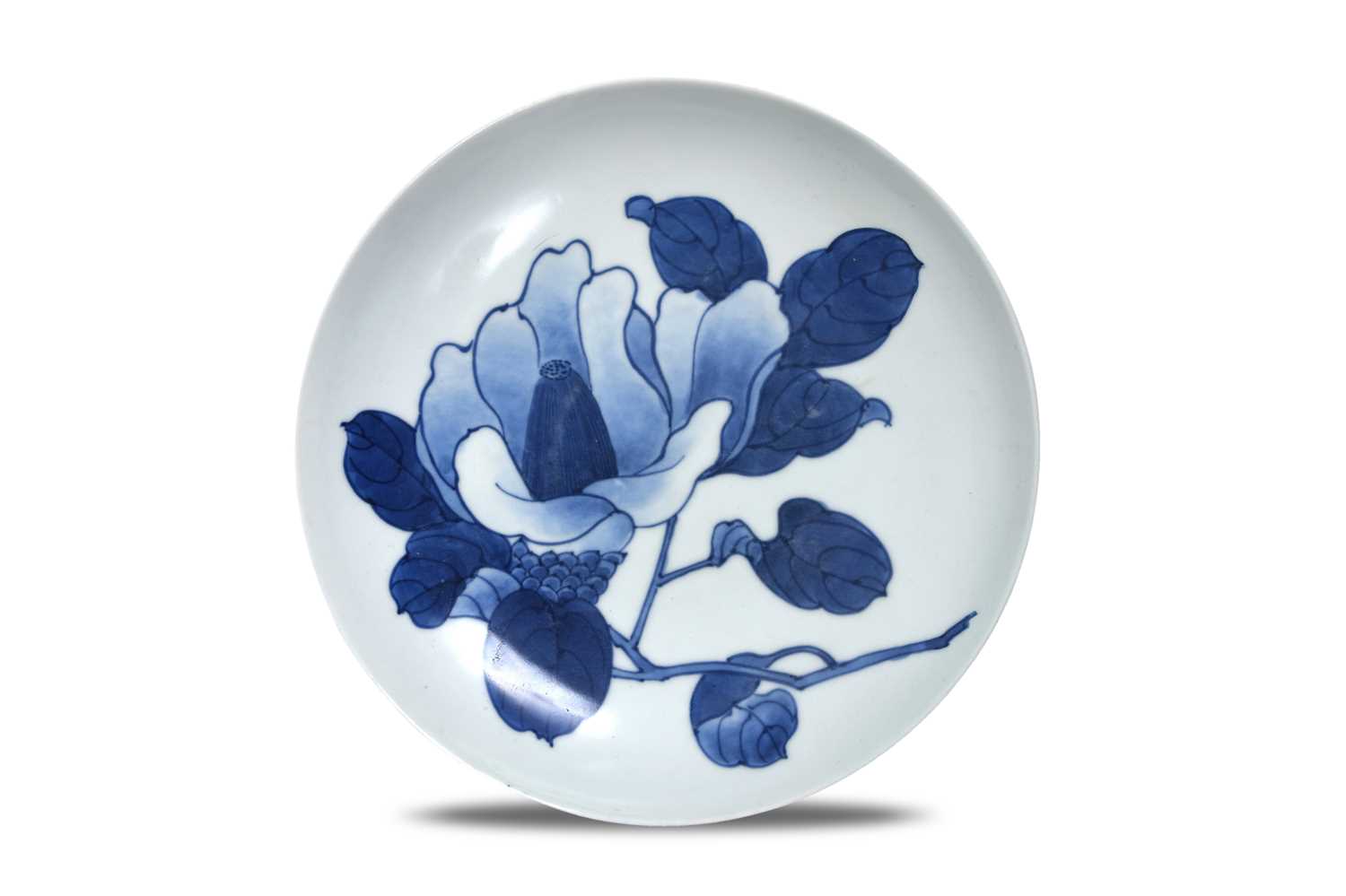 Lot 23 - A JAPANESE BLUE AND WHITE NABESHIMA ‘MAGNOLIA’ DISH