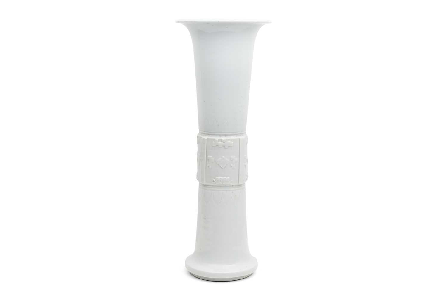 Lot 30 - A LARGE CHINESE BLANC DE CHINE ARCHAISTIC VASE, GU