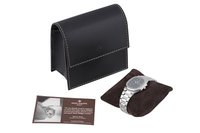 Lot 24 - A UNIQUE PATEK PHILIPPE PROTOTYPE STAINLESS STEEL QUARTZ BRACELET WATCH