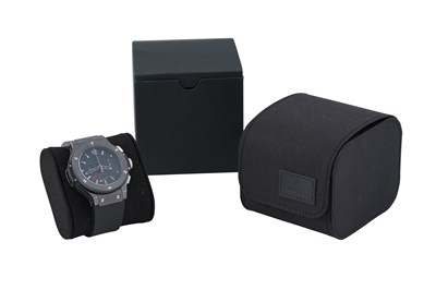 Lot 49 - A MEN'S LIMITED EDITION HUBLOT BLACK CERAMIC AUTOMATIC CHRONOGRAPH WITH POWER RESERVE WRISTWATCH