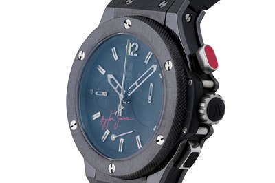 Lot 49 - A MEN'S LIMITED EDITION HUBLOT BLACK CERAMIC AUTOMATIC CHRONOGRAPH WITH POWER RESERVE WRISTWATCH