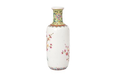 Lot 52 - A CHINESE FAMILLE ROSE MINIATURE VASE