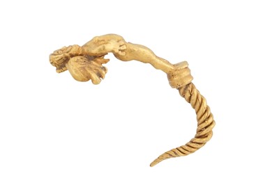 Lot 266 - A HELLENISTIC GOLD EARRING WITH A WINGED ANGEL