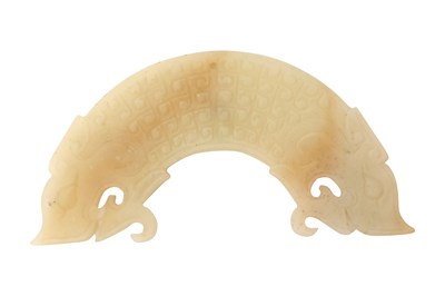 Lot 3 - A CHINESE PALE CELADON JADE ARCHAISTIC 'DRAGON' CHIME
