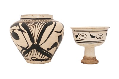 Lot 20 - A CHINESE CIZHOU JAR AND A STEM CUP