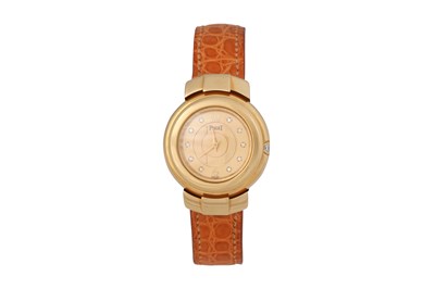 Lot 65 - A LADIES PIAGET 18K YELLOW GOLD QUARTZ WRISTWATCH