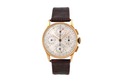 Lot 44 - A RARE MEN’S UNIVERSAL GENEVE 18K YELLOW GOLD MANUAL CALENDAR CHRONOGRAPH
