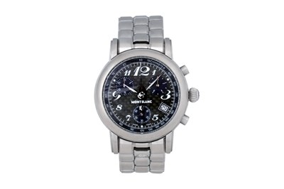 Lot 2 - A MEN'S MONTBLANC STAINLESS STEEL QUARTZ CHRONOGRAPH BRACELET WATCH