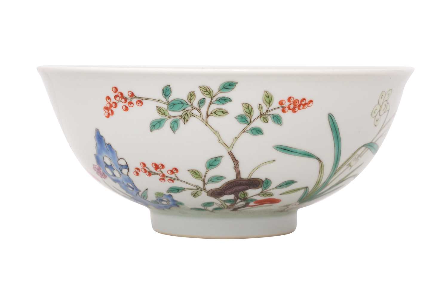 Lot 48 - A CHINESE FAMILLE ROSE 'LINGZHI' BOWL