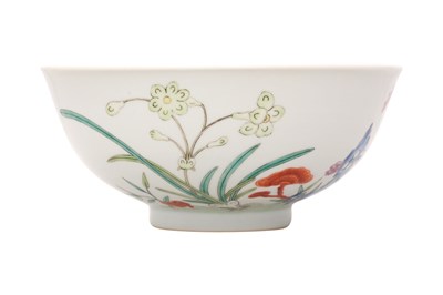 Lot 48 - A CHINESE FAMILLE ROSE 'LINGZHI' BOWL