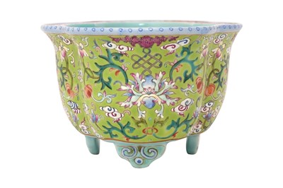 Lot 50 - A CHINESE FAMILLE ROSE QUATREFOIL LIME GREEN-GROUND JARDINIERE