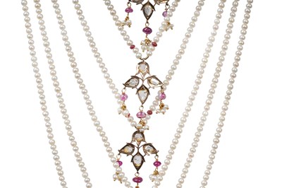 Lot 262 - A MUGHAL-REVIVAL SEVEN-STRAND PEARLS AND SPINEL BEADS NECKLACE