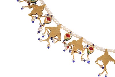 Lot 257 - A PEARL NECKLACE WITH INDIAN DIAMOND KUNDAN-SET ENAMELLED PENDANTS