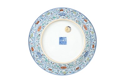 Lot 87 - A CHINESE DOUCAI 'BLOSSOMS' DISH