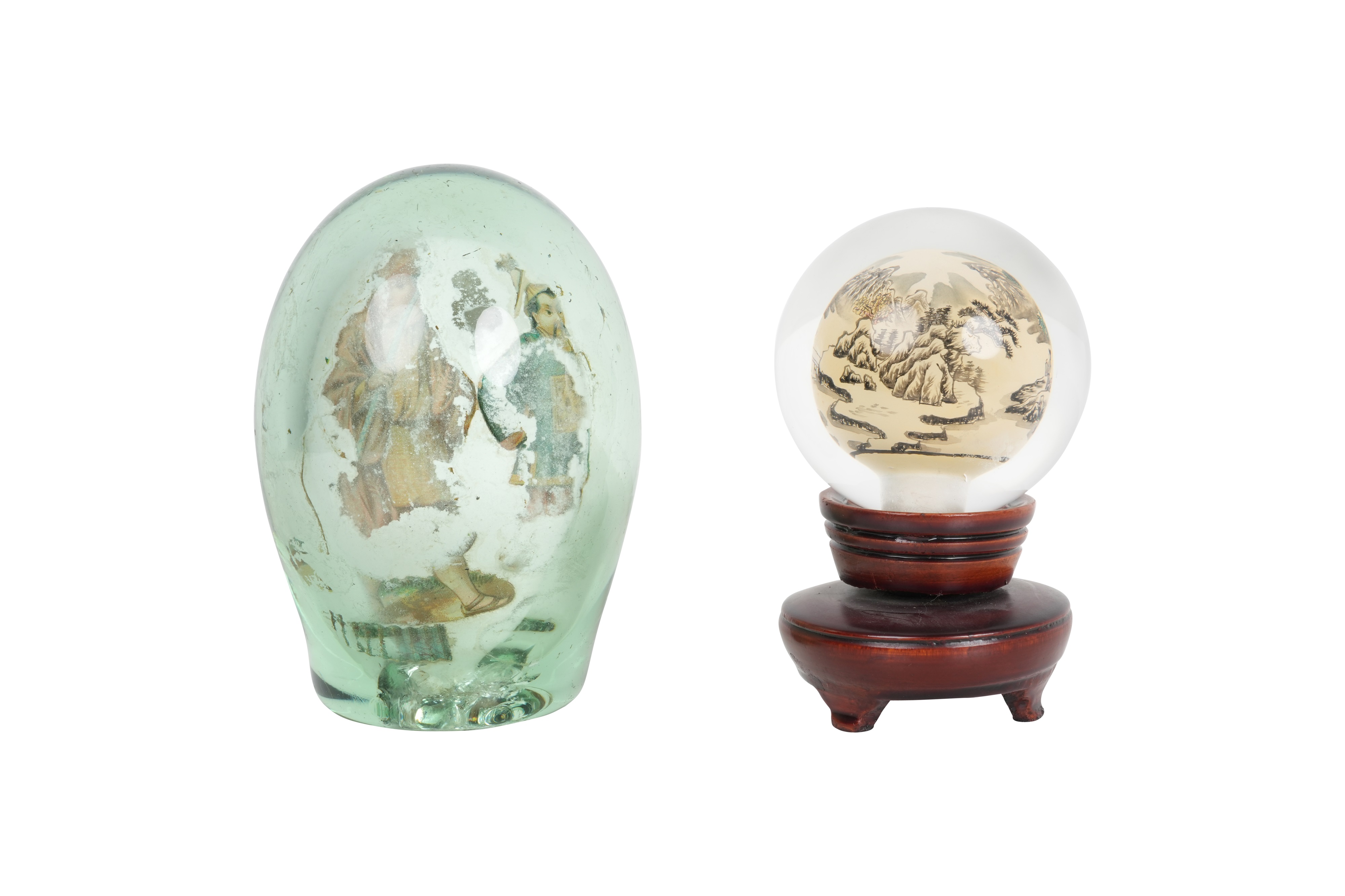 Lot 89 - A DECALCOMANIA PAPERWEIGHT AND AN