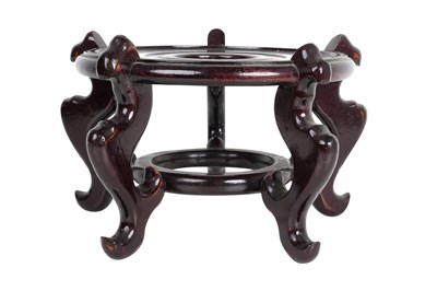 Lot 204 - A CHINESE WOOD VASE STAND
