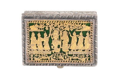 Lot 225 - A PRATAPGARH THEWA PARCEL-GILT SILVER BOX WITH STAINED GLASS AND FIGURAL GOLD LEAF DECORATION