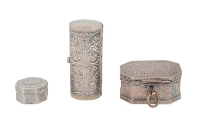 Lot 248 - THREE SMALL SOUTH EAST ASIAN SILVER REPOUSSÉ SNUFFBOXES