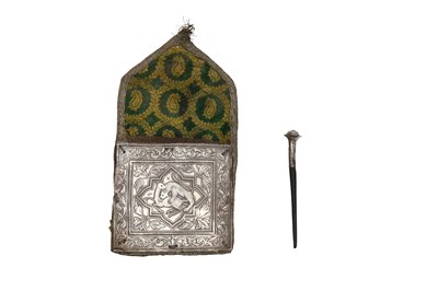 Lot 223 - A COSMETIC TRAVEL POUCH WITH APPLICATOR