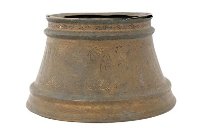 Lot 191 - A MAMLUK GOLD AND SILVER-INLAID BRASS CANDLESTICK BASE