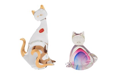 Lot 111 - TWO GLASS FIGURES OF CATS INCLUDING A MURANO EXAMPLE