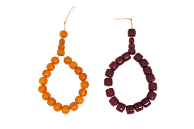 Lot 25 - A PAIR OF BUTTERSCOTCH AND CHERRY AMBER-STYLE BEADS PAYER BRACELETS