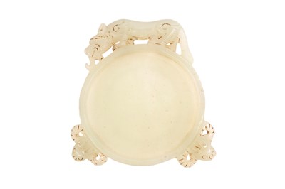 Lot 5 - A SMALL CHINESE PALE CELADON JADE BRUSH WASHER