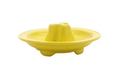 Lot 124 - A CHINESE LEMON YELLOW JUE STAND
