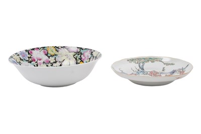 Lot 87 - A CHINESE FAMILLE ROSE 'IMMORTALS' DISH