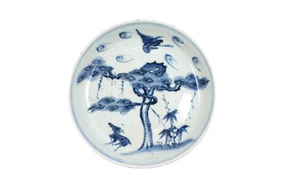 Lot 55 - A CHINESE BLUE AND WHITE KO-SOMETSUKE 'DEER' DISH