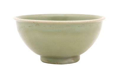 Lot 22 - A CHINESE LONGQUAN CELADON BOWL