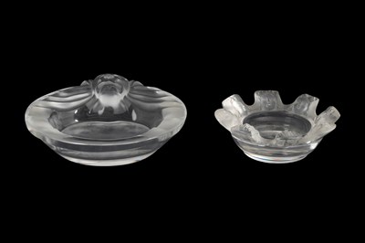 Lot 135 - A LALIQUE ‘TETE DE LION’ GLASS ASHTRAY