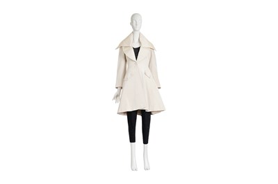 Lot 5 - ALEXANDER MCQUEEN IVORY LADIES DUSTER COAT