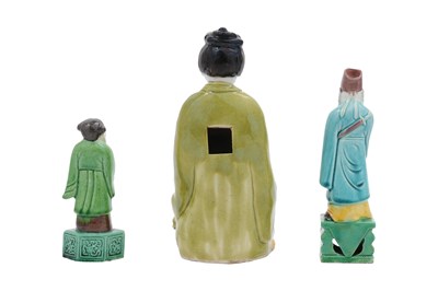 Lot 90 - A CHINESE FAMILE VERTE FIGURE OF GUANYIN AND CHILD