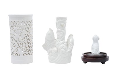 Lot 17 - A GROUP OF THREE CHINESE BLANC DE CHINE PIECES