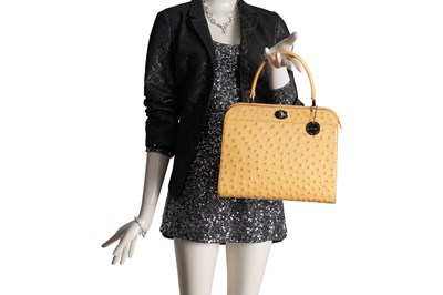 Lot 10 - BONETTO MILANO NEW YORK BUTTERSCOTCH YELLOW OSTRICH LEATHER HANDBAG
