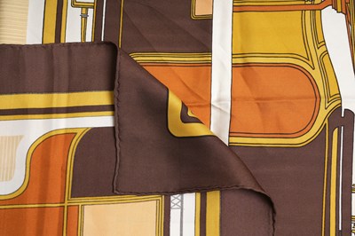 Lot 49 - HERMÈS 'LES COUPÉS' SILK SCARF