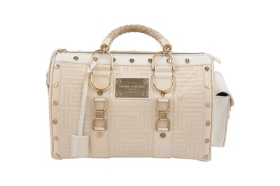 Lot 145 - GIANNI VERSACE COUTURE CREAM LEATHER HANDBAG