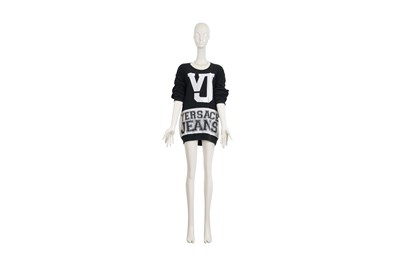 Lot 107 - VERSACE JEANS OVERSIZED BLACK AND GREY LOGO SWEATSHIRT